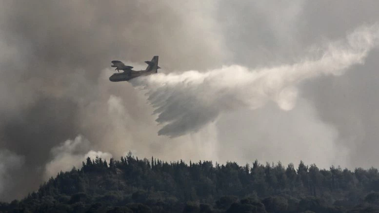 «Μάχη» στο έδαφος για την πυρόσβεση από αέρος: Αγώνας για να αντέξουν και φέτος τα Canadair